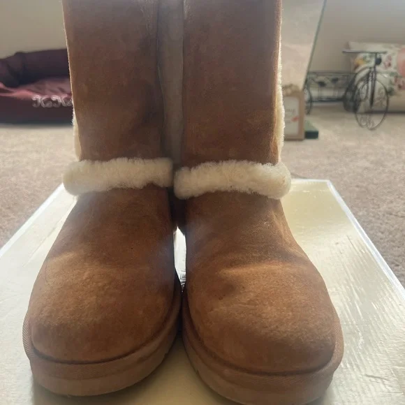 Cozy UGG Luv💞 - Picture 2 of 12